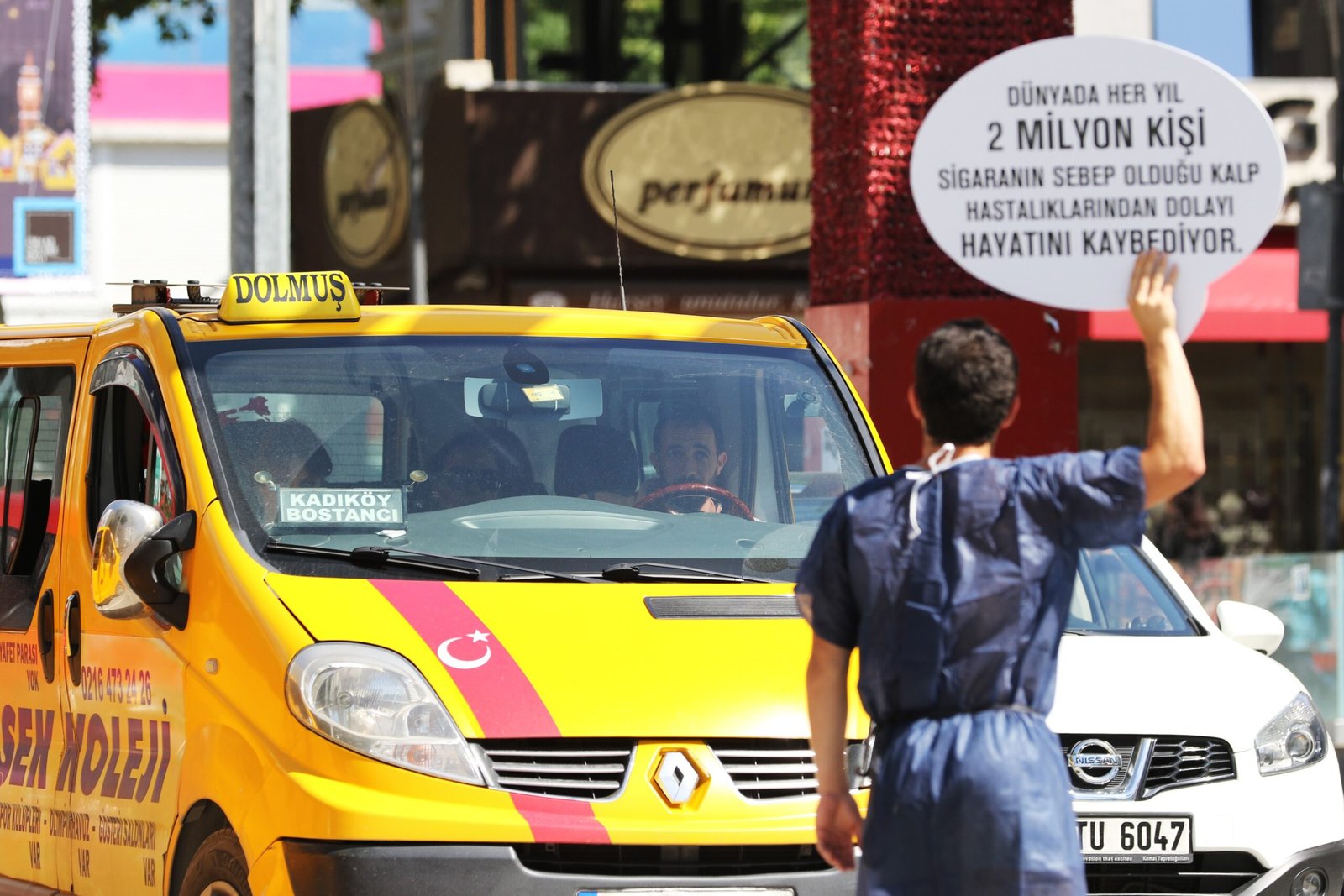 Sigara bağımlılığına karşı görülmemiş eylem!