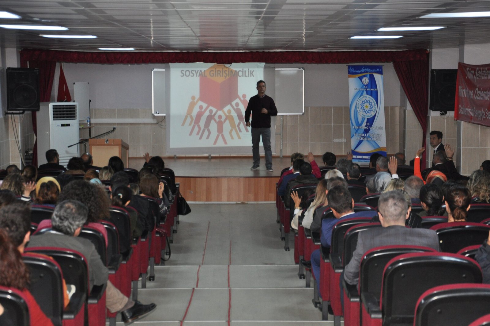 Anadolu Vakfı ‘Değerli Öğretmenim’ projesi ile 44 ilde 55 binin üzerinde öğretmene ulaştı