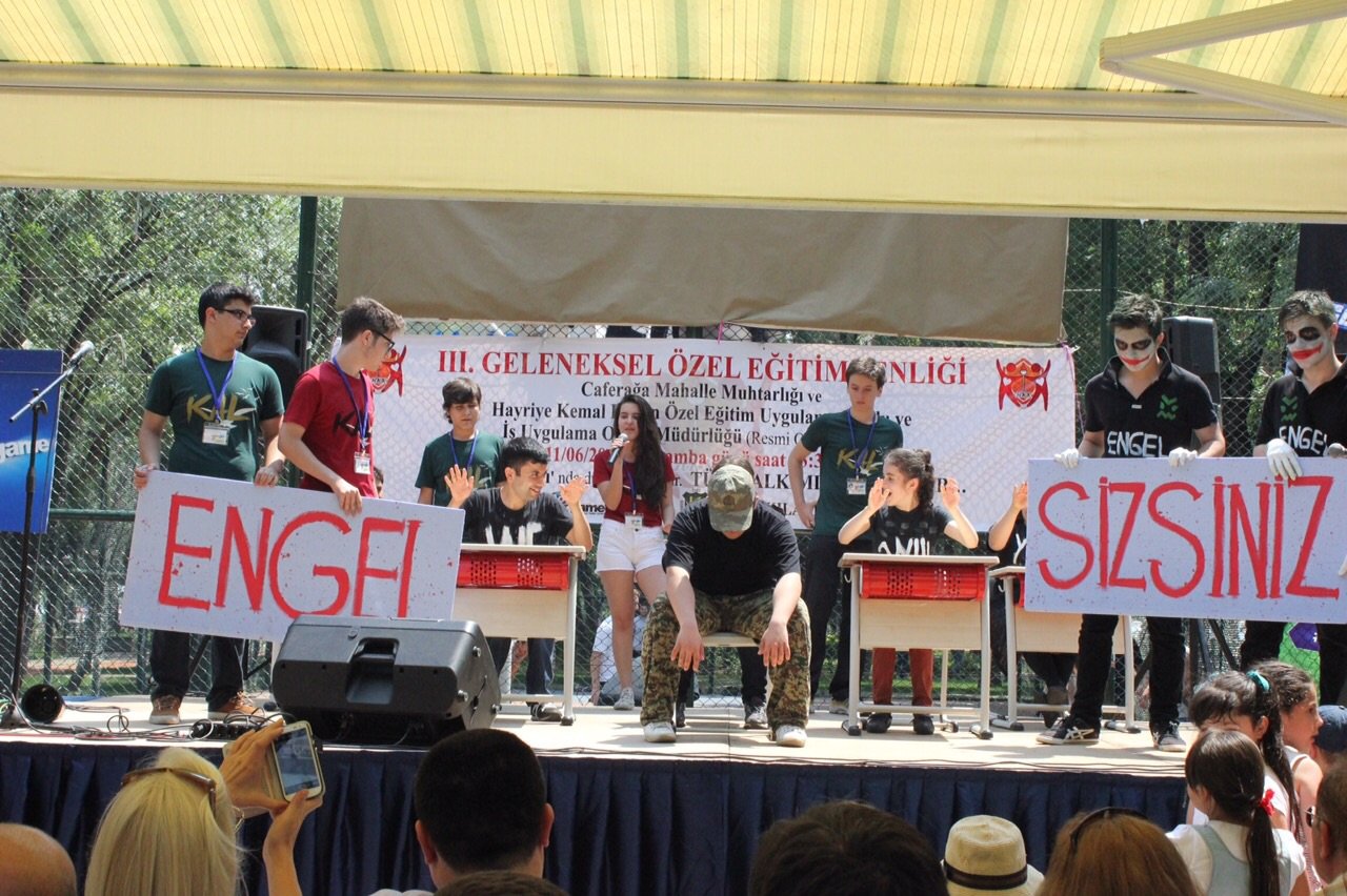 Gençler 'Gönüllülük Yılı'nda 200 Bin Saat Gönüllü Hizmet Yapacak!